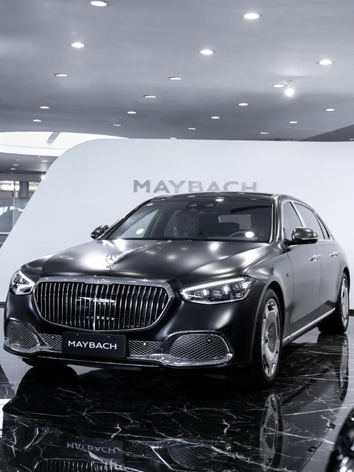 成都240岚图汽车的售后服务让用户无忧出行，迈巴赫未来的豪华车趋势